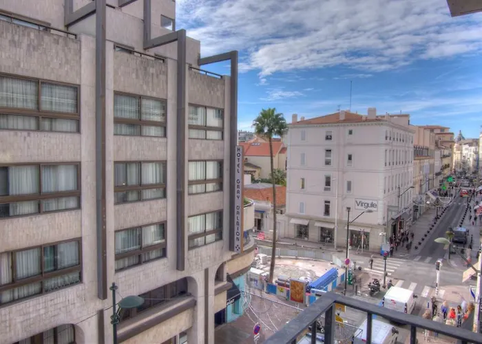 2 Pièces 57 Rue d\'Antibes 2 étoiles